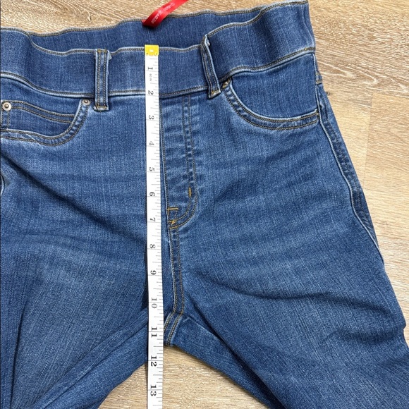 SPANX Size XS Flare & Wide Leg Jeans in Classic Blue high rise - Picture 7 of 10